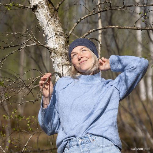 Baumwoll Beanie Rippmuster Blau Tragebeispiel 5